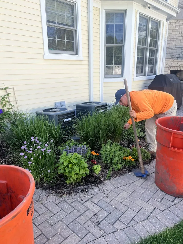 Local landscape installation experts serving Aurora, IL - Mr Power wash and landscaping