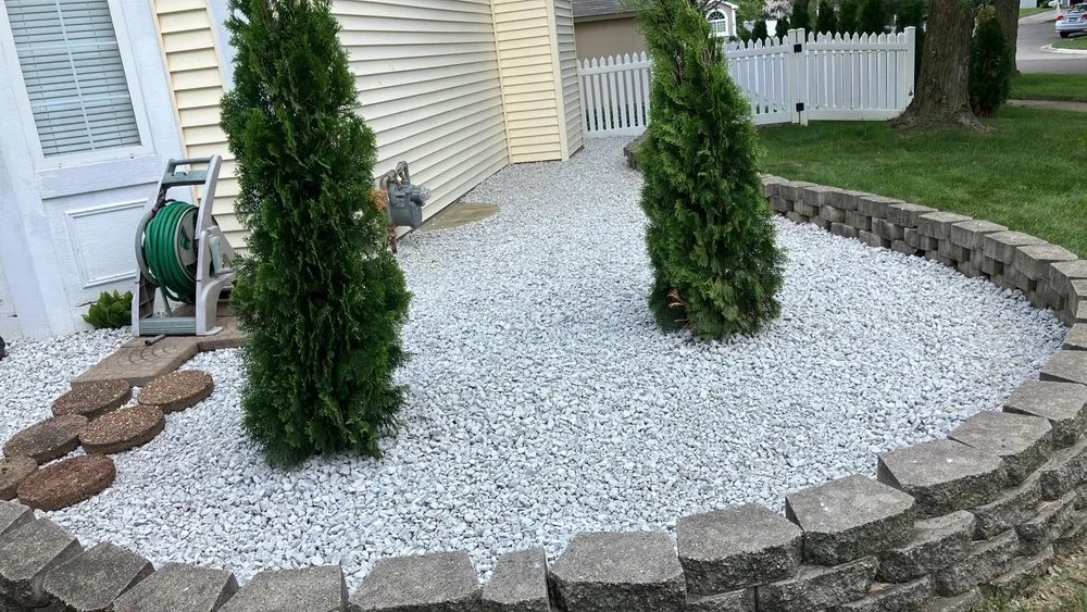 Local lawn mowing service experts serving Aurora, IL - Mr Power wash and landscaping