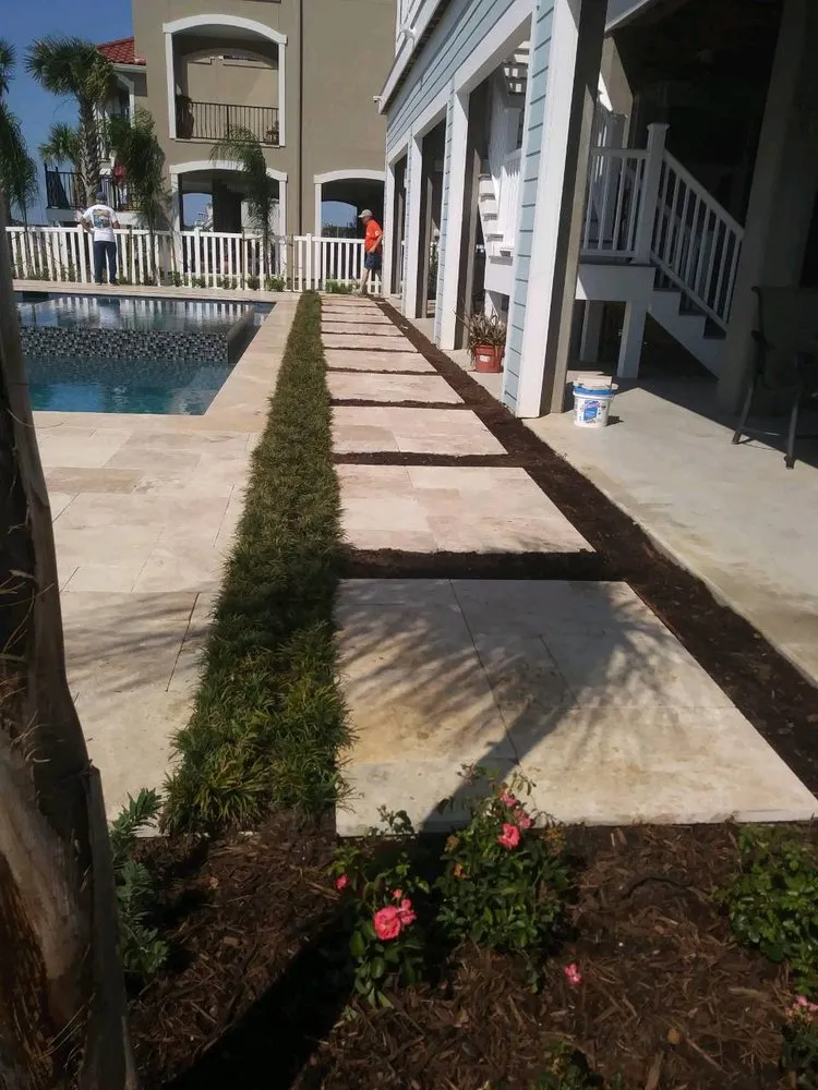 Custom yard maintenance experts serving Houston, TX - Mr. Rodriguez Lawn Services
