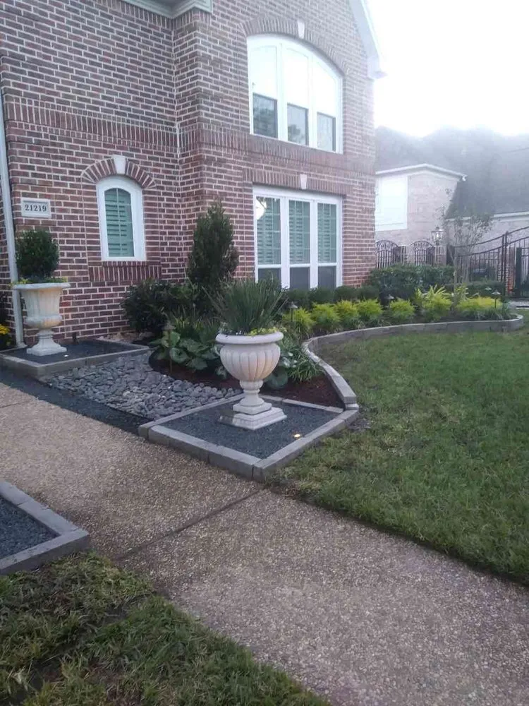 Trusted residential landscaping in Houston, TX - Mr. Rodriguez Lawn Services