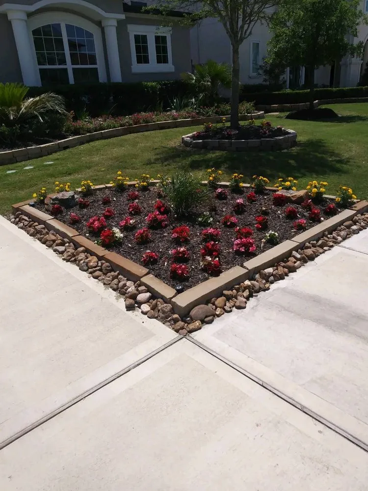 Reliable residential landscaping in Houston, TX by Mr. Rodriguez Lawn Services
