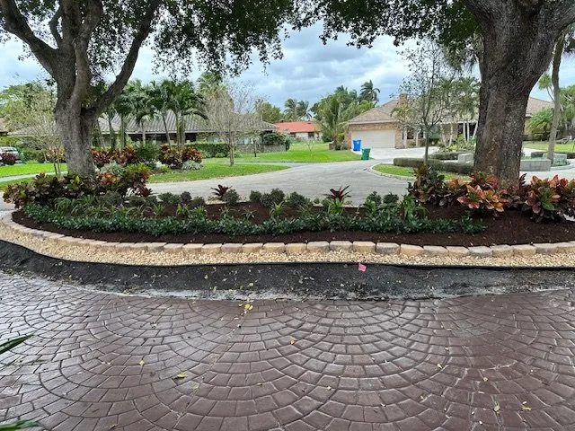 Affordable landscaping services in Coral Springs, FL by Mr Rogers Landscape Service