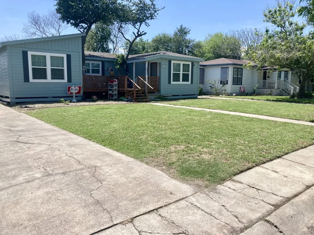 Trusted garden landscaping near you in Corpus Christi, TX by Mr Saenz Expert Lawn Care