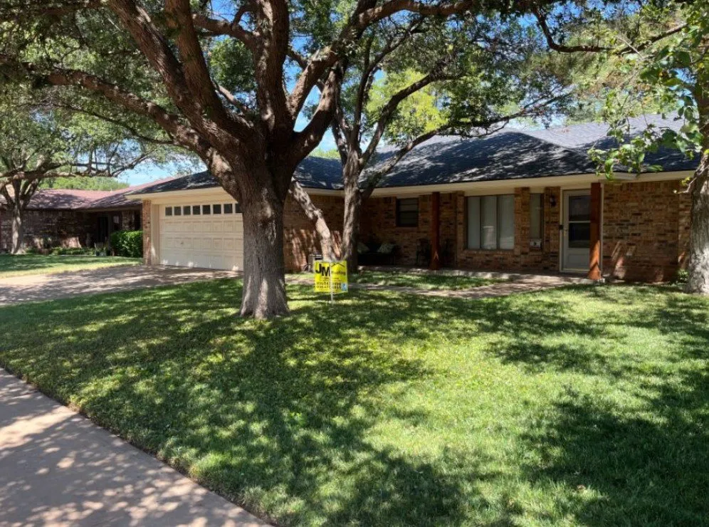 Local residential landscaping for year-round maintenance in Lubbock, TX by Mr Speedy Gonzalez