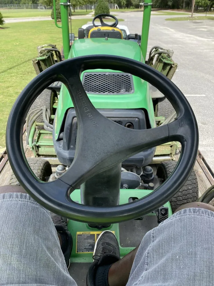 Affordable yard cleanup service in Statesboro, GA by Mr Statesboro Lawn Service