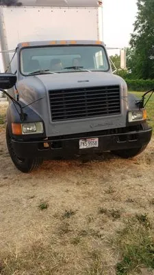 Mr V's photography Logo