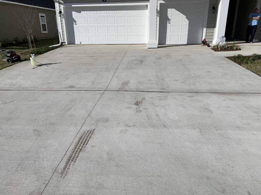 Professional yard cleanup service in St. Augustine, FL by Mr Willys Cleaning