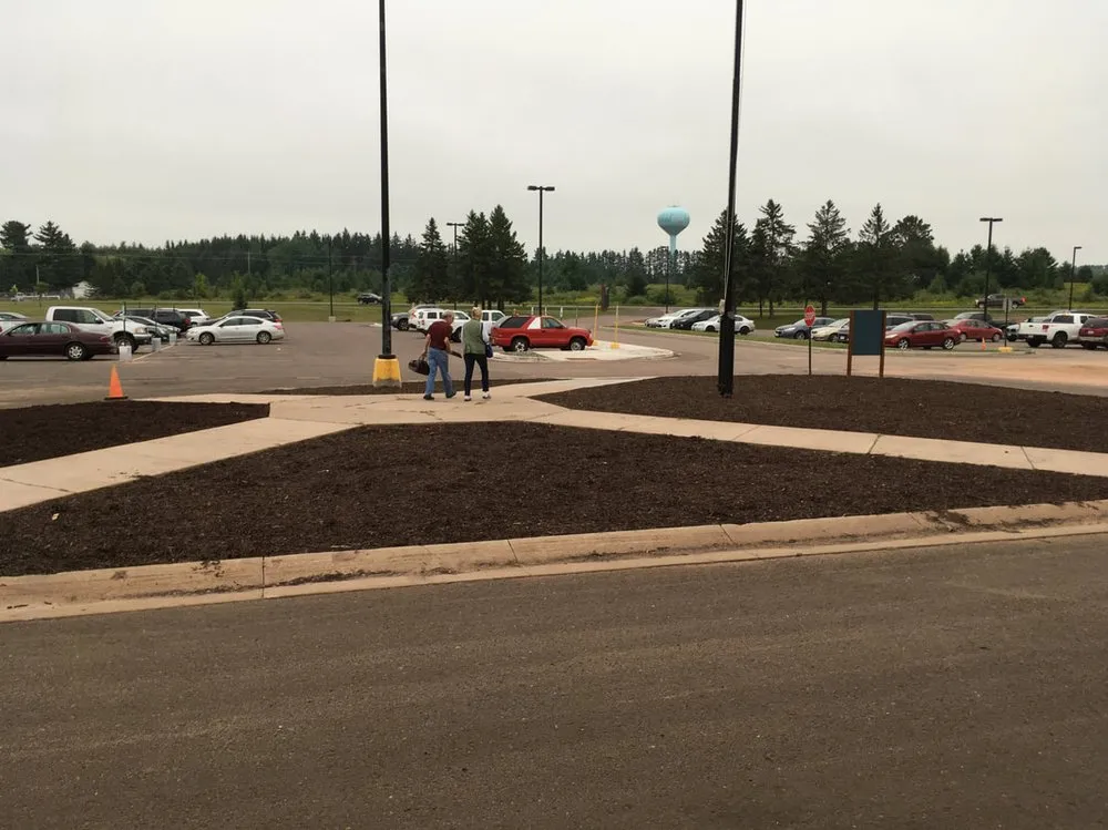 Local yard cleanup service experts serving Washburn, WI - Mr Window