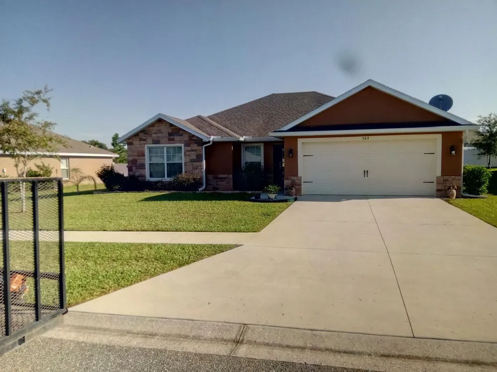 Affordable landscape design for year-round maintenance across Eustis, FL - Mr. Wright's Lawn