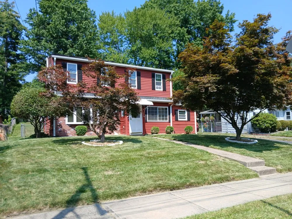 Local lawn mowing service experts serving Windsor, CT - Mr.Cheap & Neat Landscaping and Detailing