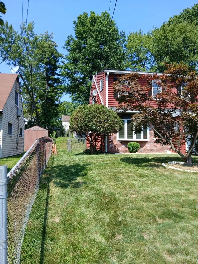 Trusted residential landscaping in Windsor, CT - Mr.Cheap & Neat Landscaping and Detailing