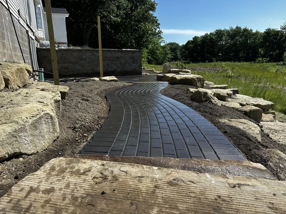 Reliable garden landscaping in Mentor, OH by MRK Landscaping & Snowplowing