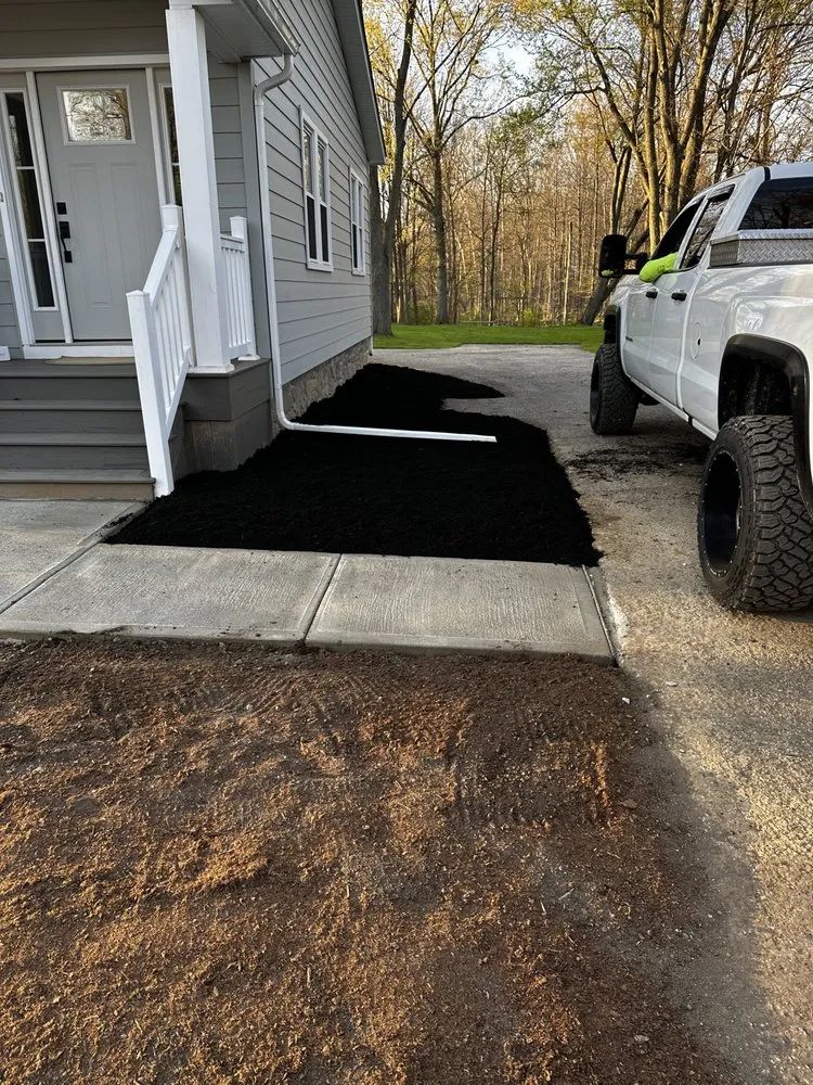 Local garden landscaping for beautiful yards across Mentor, OH - MRK Landscaping & Snowplowing