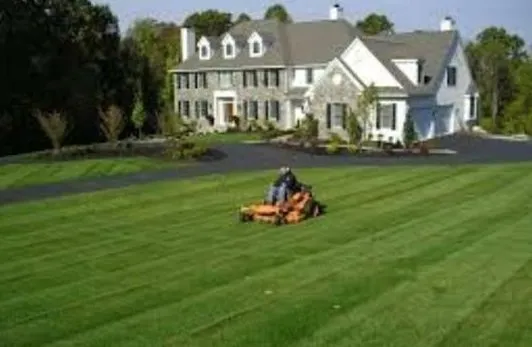 Affordable lawn mowing service for beautiful yards across Danbury, CT - MRO Landscaping