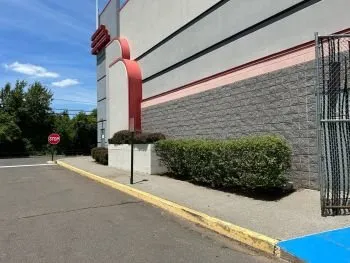 Top-rated garden landscaping with custom design in Danbury, CT by MRO Landscaping