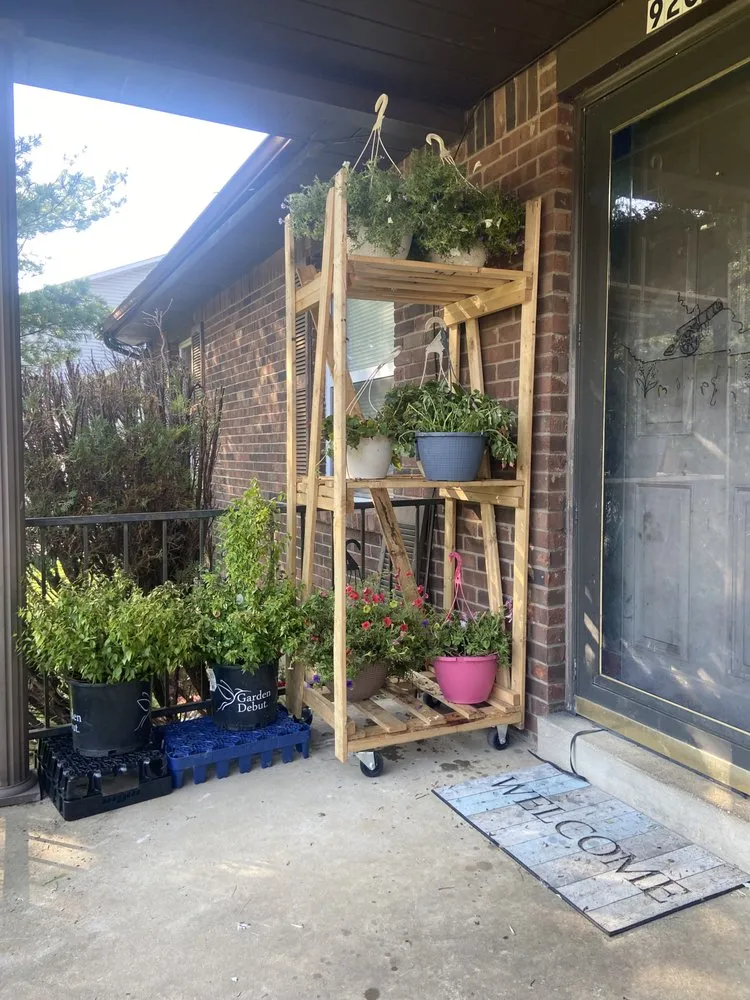 Trusted landscaping services experts serving Radcliff, KY - Mrs C’s Landscaping and Yard Maintenance