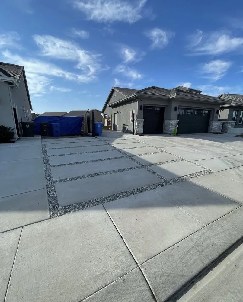 Trusted lawn care service in Riverbank, CA - M&R’s Landscaping and Tree Service Masters