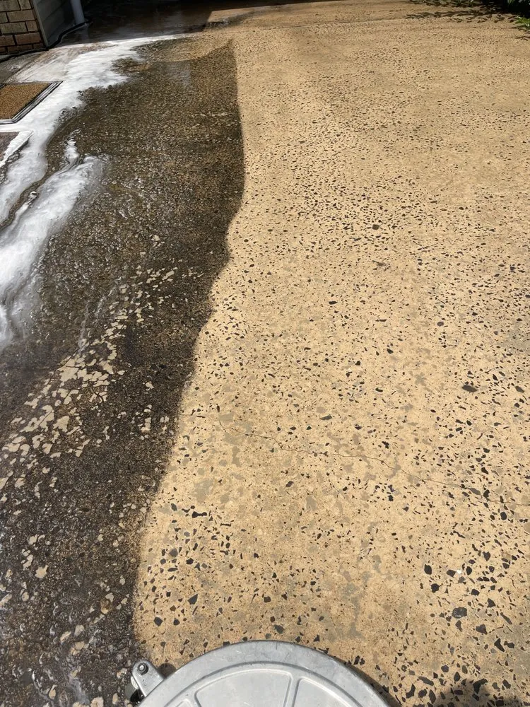 Affordable lawn care service for residential properties in Rome, GA by Mr.'s Sparkle Services