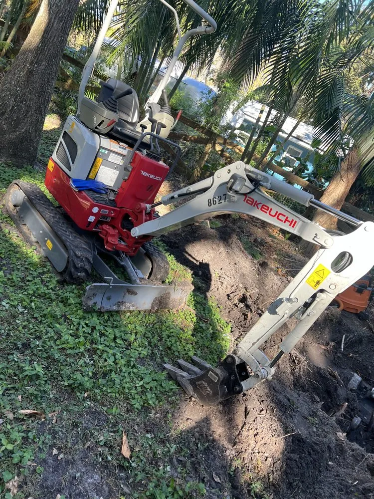 Affordable lawn care service near you in Odessa, FL by MRY Land Solutions