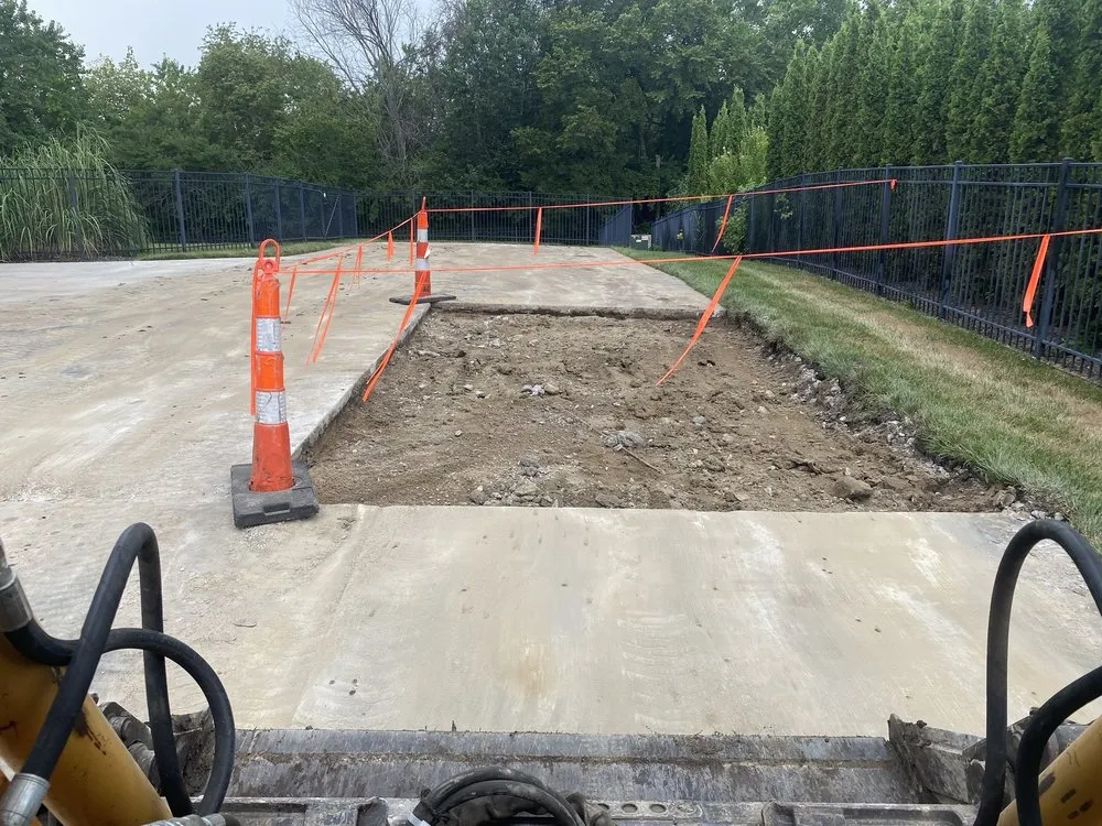 Top-rated yard maintenance in Topeka, KS - M’s Skid Steer Work