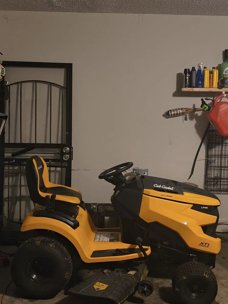 Local yard maintenance experts serving Horn Lake, MS - M&T Affordable Lawn Service