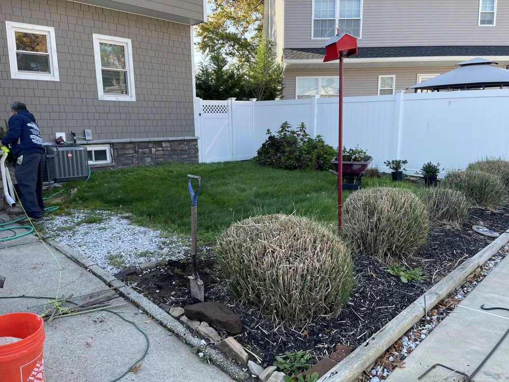 Top-rated residential landscaping in Roselle, NJ by M&T Landscaping