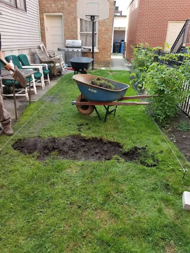 Affordable lawn mowing service in Chicago, IL - MT Lawncare Services