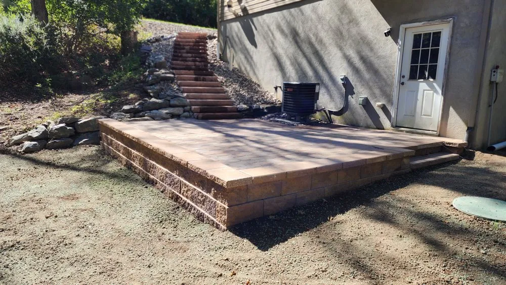 Custom garden landscaping experts serving Stroudsburg, PA - Mt Life Landscapes