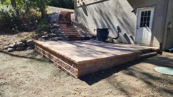 Mt Life Landscapes Logo