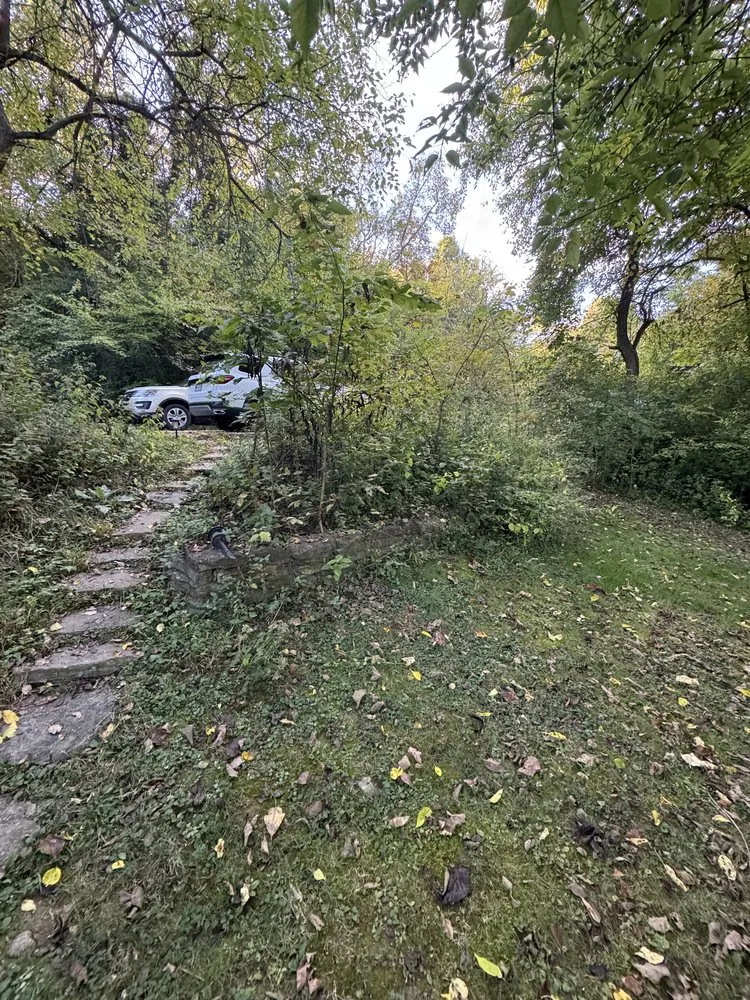 Professional landscaping services experts serving Hebron, KY - MT Outdoor Services