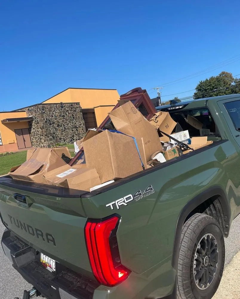 Local yard cleanup service experts serving Baltimore, MD - M&T Realty Group