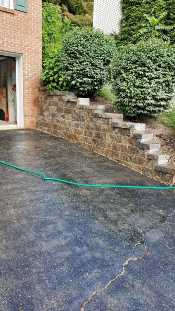 Top-rated landscaping services experts serving Pittsburgh, PA - MT Williams