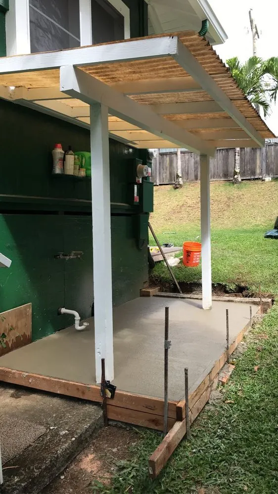 Affordable lawn mowing service in Kapaʻa, HI by MTF yard service and maintenance