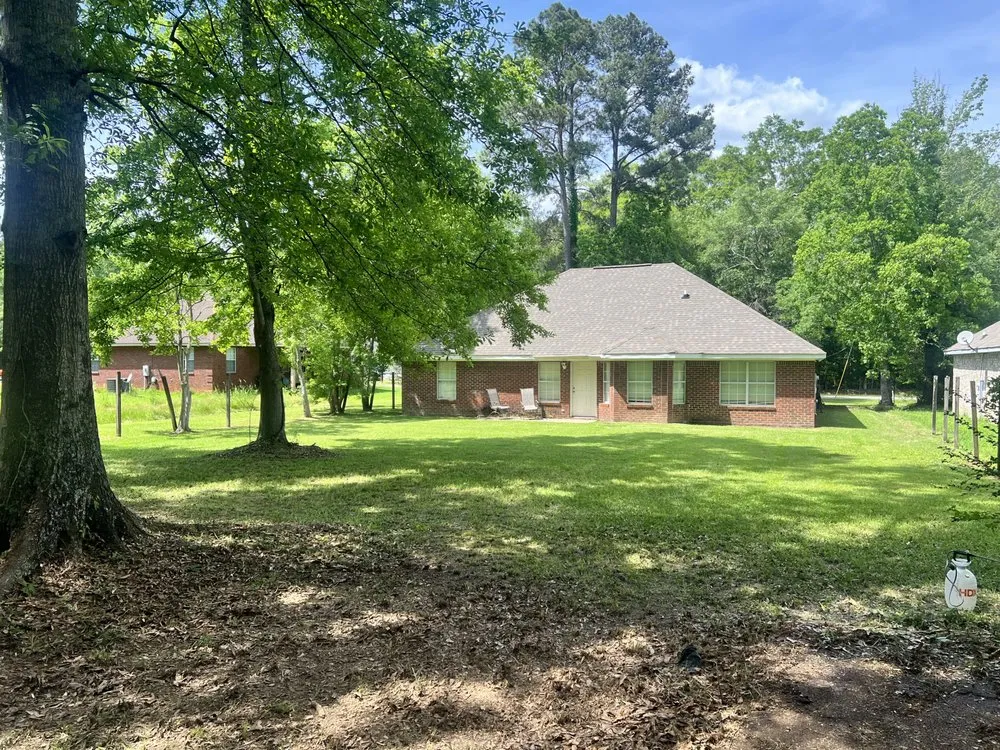 Custom yard cleanup service in Hattiesburg, MS - MTG Lawn Services