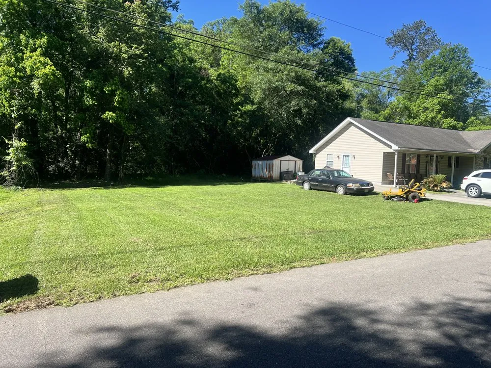 Top-rated landscape installation near you in Hattiesburg, MS by MTG Lawn Services