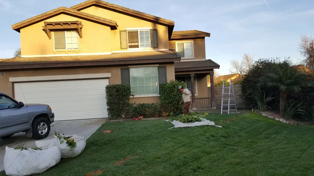 Expert garden landscaping for beautiful yards in Eastvale, CA by MTZ Landscaping