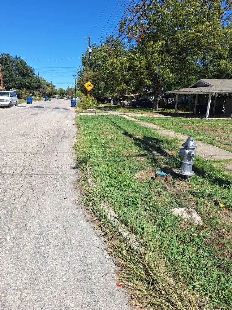 Expert landscaping services experts serving San Antonio, TX - MTZ Lawn Care