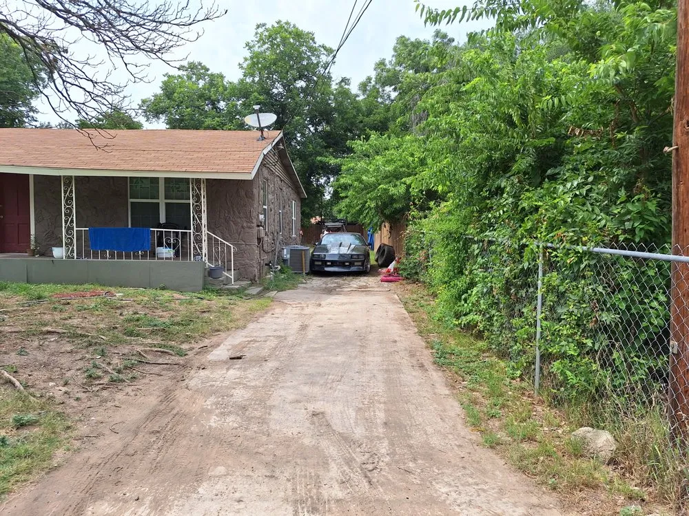 Expert residential landscaping in San Antonio, TX - MTZ Lawn Care