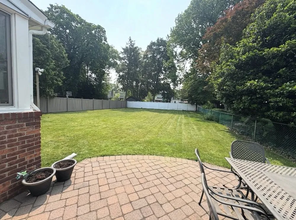 Reliable yard maintenance experts serving Paramus, NJ - Muccis Lawncare