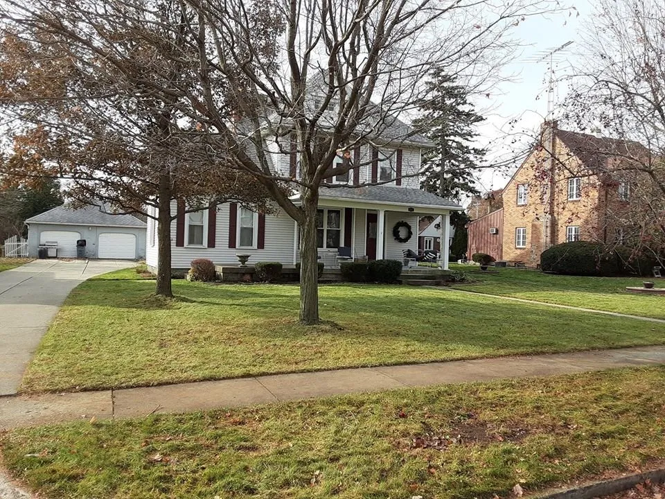 Top-rated landscape installation experts serving Gibsonburg, OH - Mud Creek Lawn Care