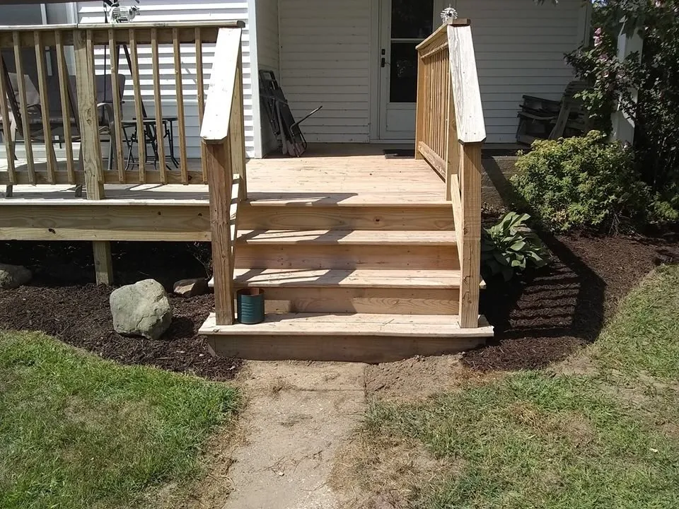 Top-rated lawn care service in Gibsonburg, OH - Mud Creek Lawn Care