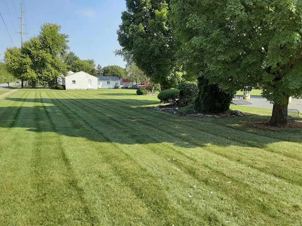 Expert lawn mowing service in Gibsonburg, OH - Mud Creek Lawn Care