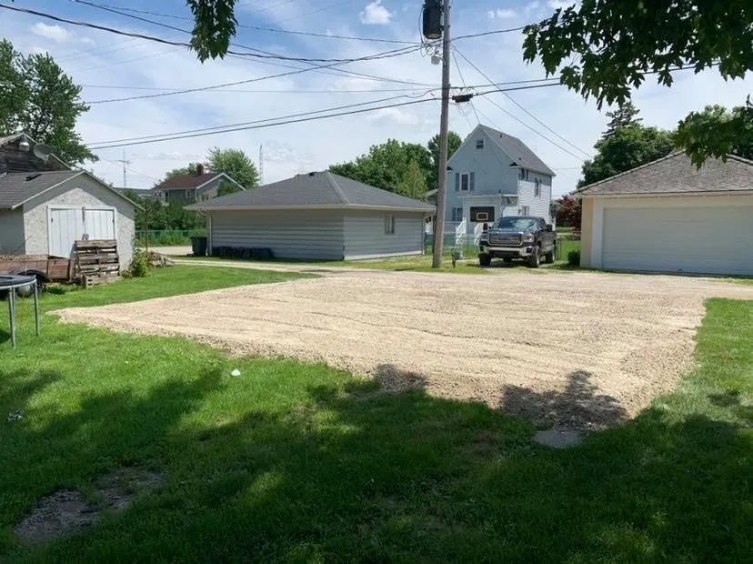 Affordable landscaping services experts serving Gibsonburg, OH - Mud Creek Lawn Care