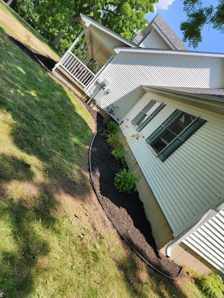 Professional outdoor landscaping in Warsaw, IN - Muddle Escapes