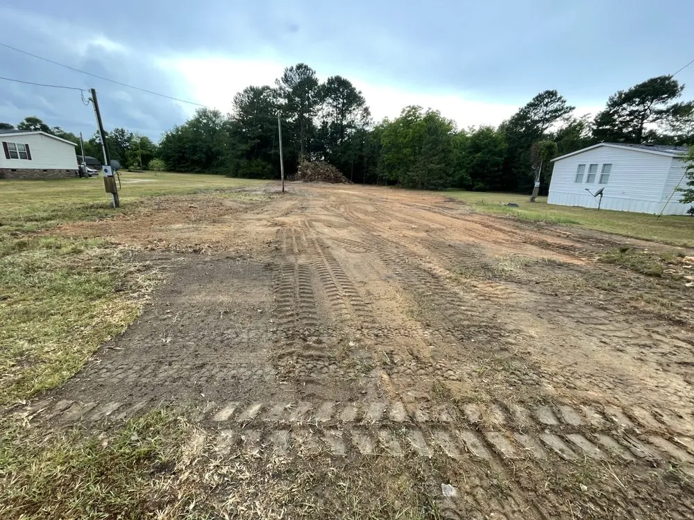 Expert lawn mowing service experts serving Saint Stephen, SC - Muddy Bay Clearing Company