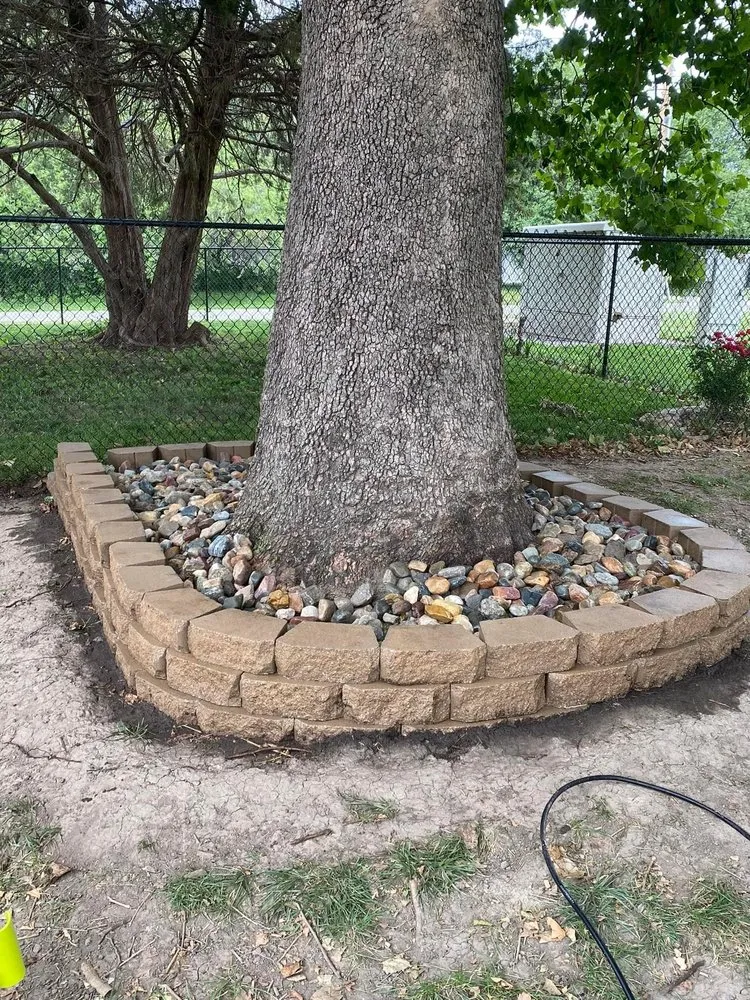 Expert yard cleanup service with custom design in Shawnee, KS by Muehlberger