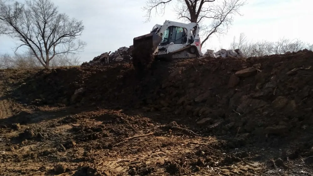 Top-rated landscape installation experts serving Freeburg, IL - Mueller Excavating