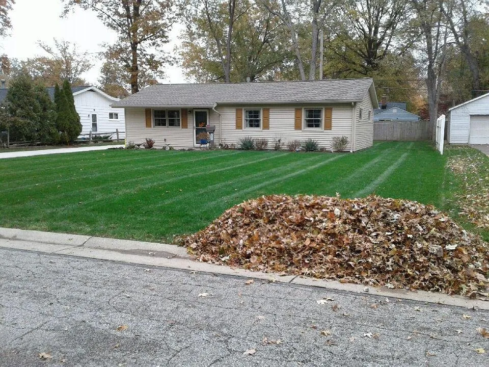Trusted outdoor landscaping in Avon, OH by Mueller Lawncare