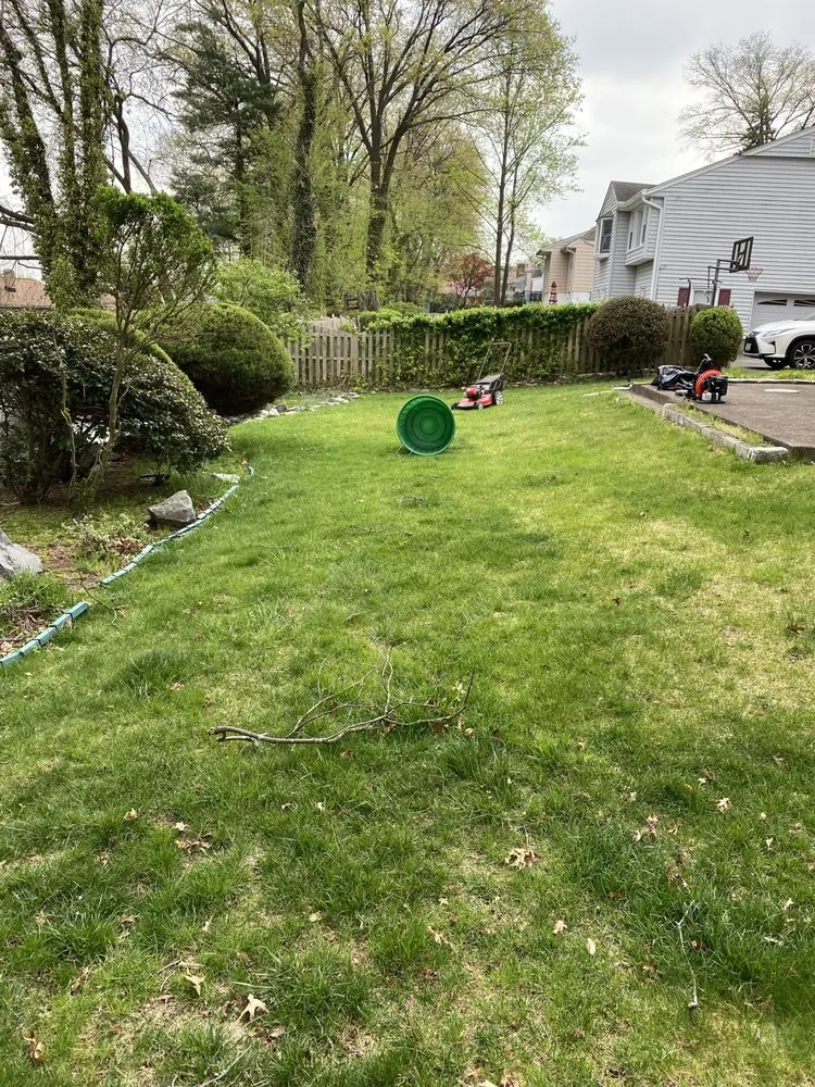 Top-rated lawn mowing service experts serving Newark, NJ - Mughal Lawn Care