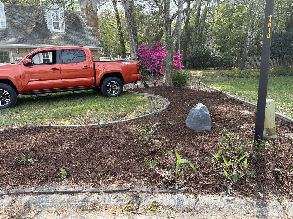 Professional garden landscaping experts serving Ponte Vedra Beach, FL - Mulch & More